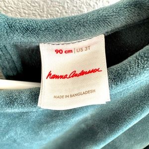 Hanna Andersson 3T green velvet jumpsuit